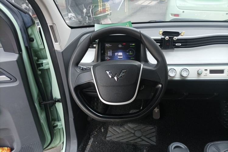 Used Wuling Hongguang MINIEV 2021 Macaron Premium Model – Lithium Iron Phosphate Steering Wheel