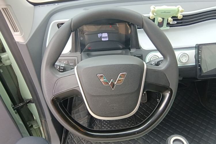 Used Wuling Hongguang MINIEV 2021 Macaron Premium Model – Lithium Iron Phosphate Steering Wheel