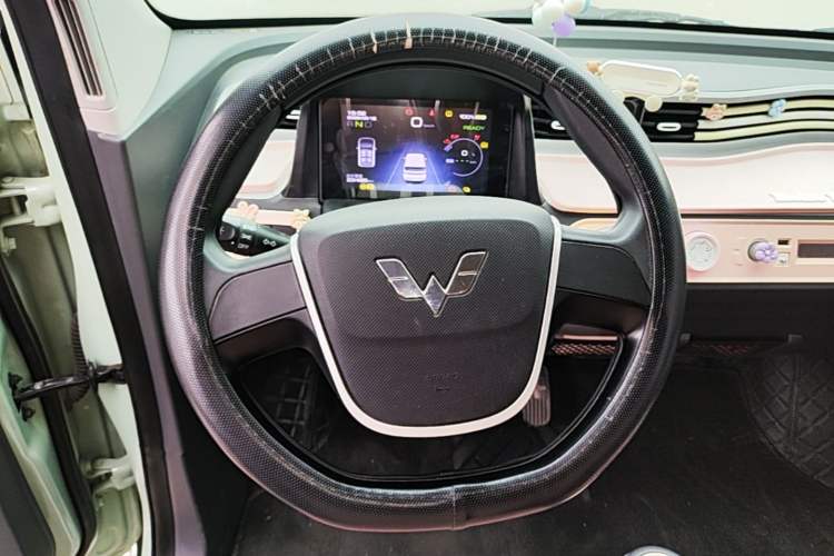 Used Wuling Hongguang MINIEV 2021 Macaron Premium Model – Lithium Iron Phosphate Steering Wheel