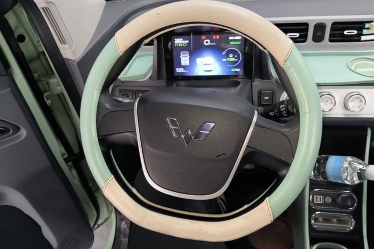 Used Wuling Hongguang MINIEV 2021 Macaron Premium Model – Lithium Iron Phosphate Steering Wheel