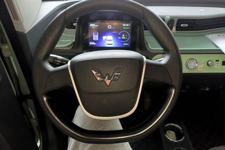 Used Wuling Hongguang MINIEV 2021 Macaron Premium Model – Lithium Iron Phosphate Steering Wheel