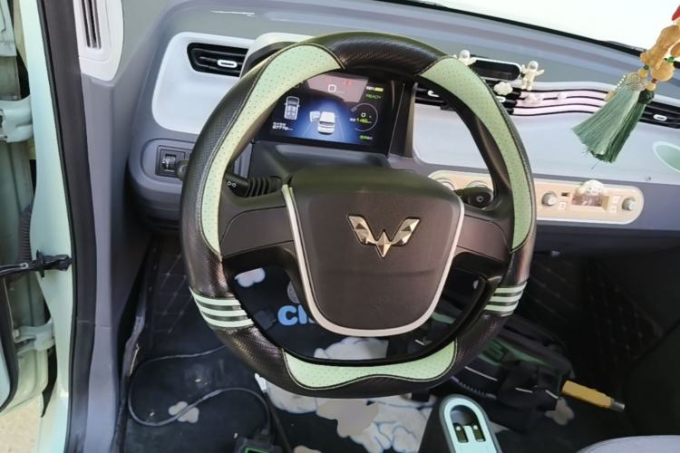 Used Wuling Hongguang MINIEV 2021 Macaron Premium Model – Lithium Iron Phosphate Steering Wheel