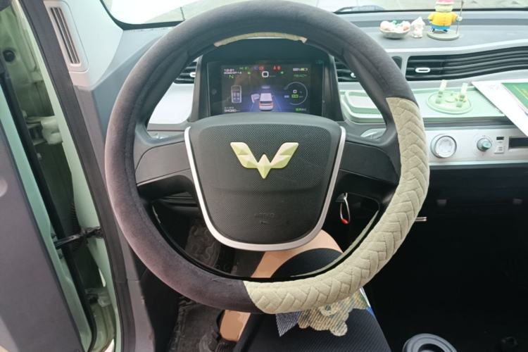 Used Wuling Hongguang MINIEV 2021 Macaron Premium Model – Lithium Iron Phosphate Steering Wheel