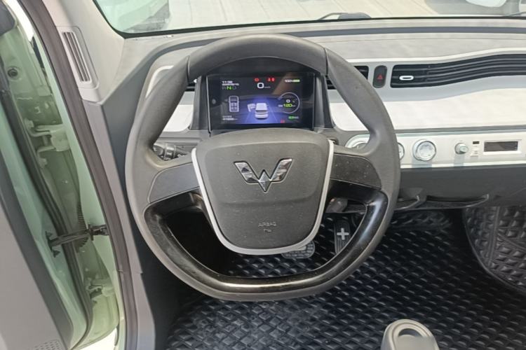 Used Wuling Hongguang MINIEV 2021 Macaron Fashion Model Lithium Iron Phosphate Steering Wheel