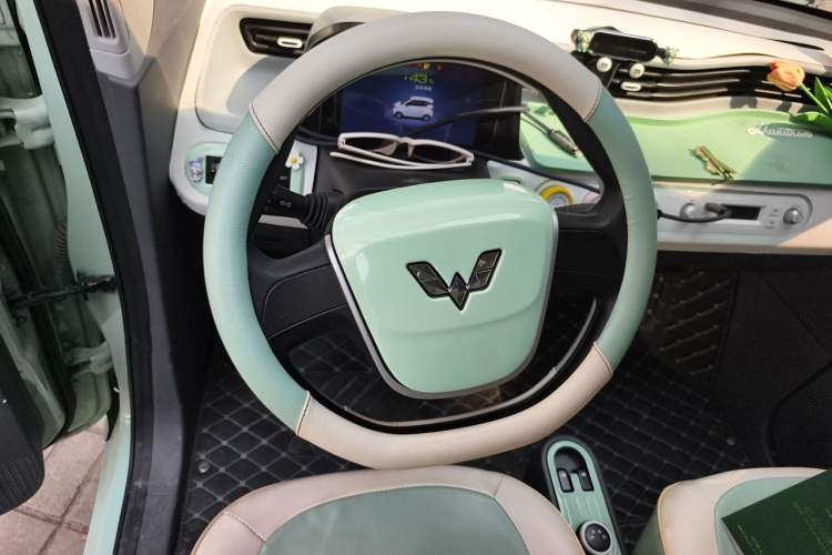 Used Wuling Hongguang MINIEV 2021 Macaron Premium Model – Lithium-NMC Steering Wheel