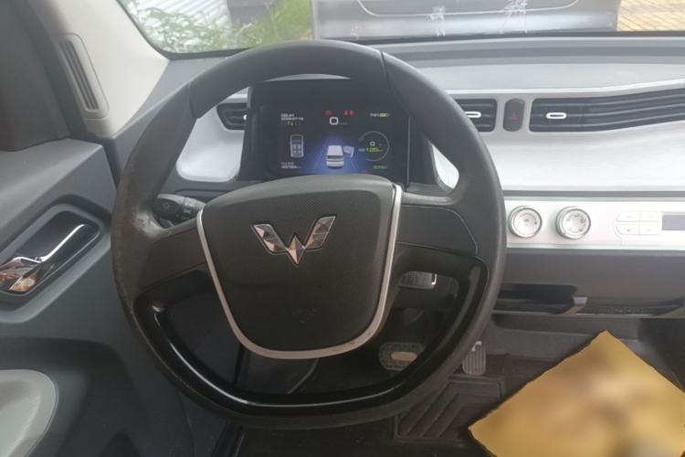 Used Wuling Hongguang MINIEV 2021 Macaron Premium Model – Lithium Iron Phosphate Steering Wheel