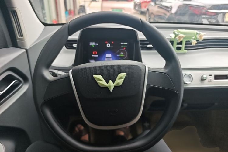 Used Wuling Hongguang MINIEV 2021 Macaron Premium Model – Lithium Iron Phosphate Steering Wheel