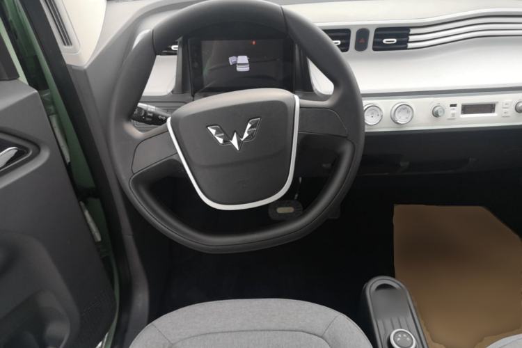 Used Wuling Hongguang MINIEV 2021 Macaron Premium Model – Lithium Iron Phosphate Steering Wheel