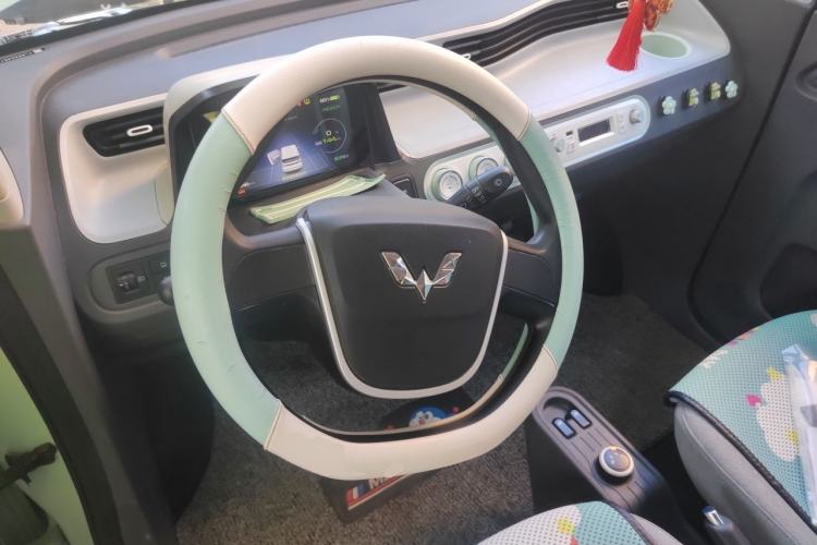 Used Wuling Hongguang MINIEV 2021 Macaron Premium Model – Lithium Iron Phosphate Steering Wheel