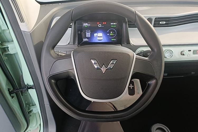 Used Wuling Hongguang MINIEV 2021 Macaron Fashion Model Lithium Iron Phosphate Steering Wheel