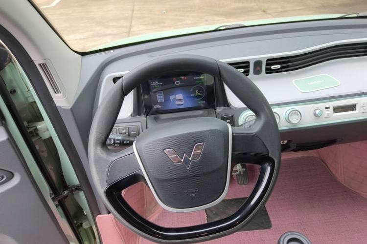 Used Wuling Hongguang MINIEV 2021 Macaron Fashion Model Lithium Iron Phosphate Steering Wheel