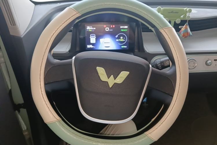 Used Wuling Hongguang MINIEV 2021 Macaron Fashion Model Lithium Iron Phosphate Steering Wheel