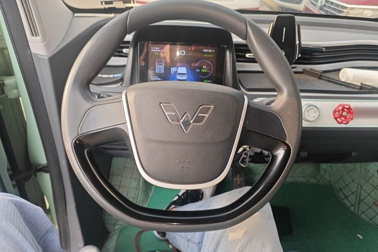 Used Wuling Hongguang MINIEV 2021 Macaron Sandwich Model 170 km Lithium Iron Phosphate Steering Wheel