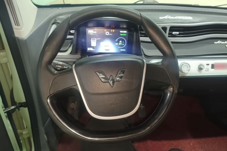Used Wuling Hongguang MINIEV 2021 Macaron Fashion Model Lithium Iron Phosphate Steering Wheel