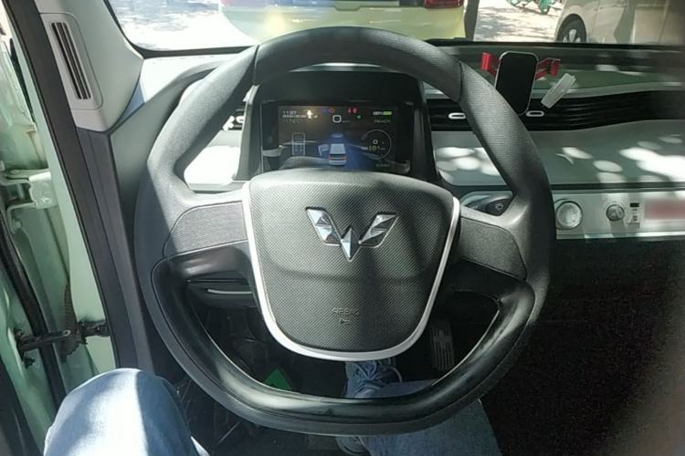 Used Wuling Hongguang MINIEV 2021 Macaron Premium Model – Lithium Iron Phosphate Steering Wheel