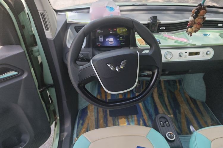 Used Wuling Hongguang MINIEV 2021 Macaron Premium Model – Lithium Iron Phosphate Steering Wheel