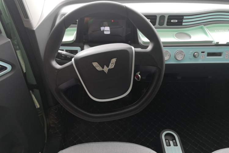 Used Wuling Hongguang MINIEV 2021 Macaron Premium Model – Lithium Iron Phosphate Steering Wheel