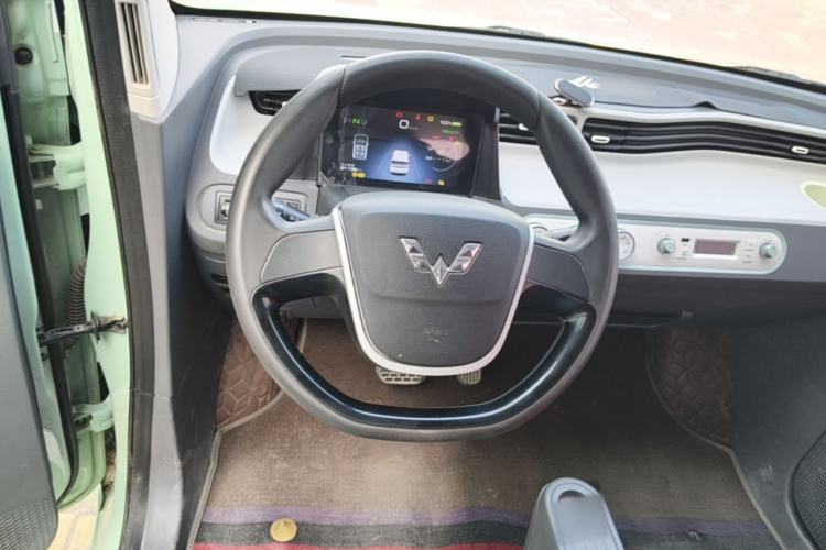 Used Wuling Hongguang MINIEV 2021 Macaron Premium Model – Lithium Iron Phosphate Steering Wheel