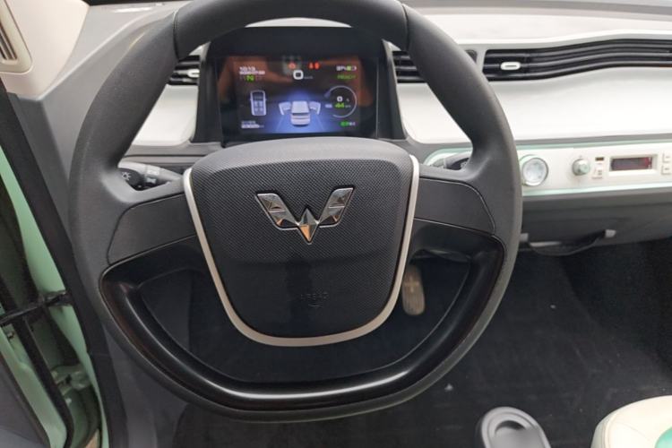 Used Wuling Hongguang MINIEV 2021 Macaron Fashion Model Lithium Iron Phosphate Steering Wheel