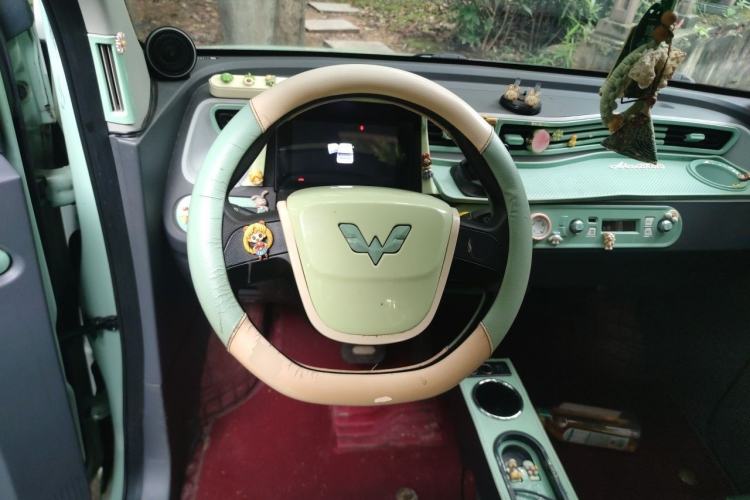 Used Wuling Hongguang MINIEV 2021 Macaron Premium Model – Lithium Iron Phosphate Steering Wheel