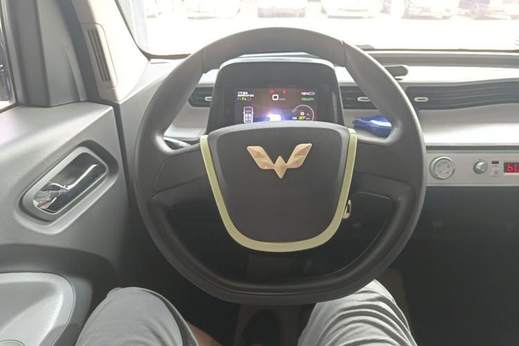 Used Wuling Hongguang MINIEV 2021 Macaron Premium Model – Lithium-NMC Steering Wheel