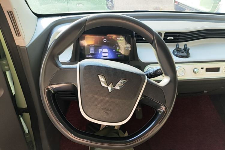 Used Wuling Hongguang MINIEV 2021 Macaron Premium Model – Lithium Iron Phosphate Steering Wheel