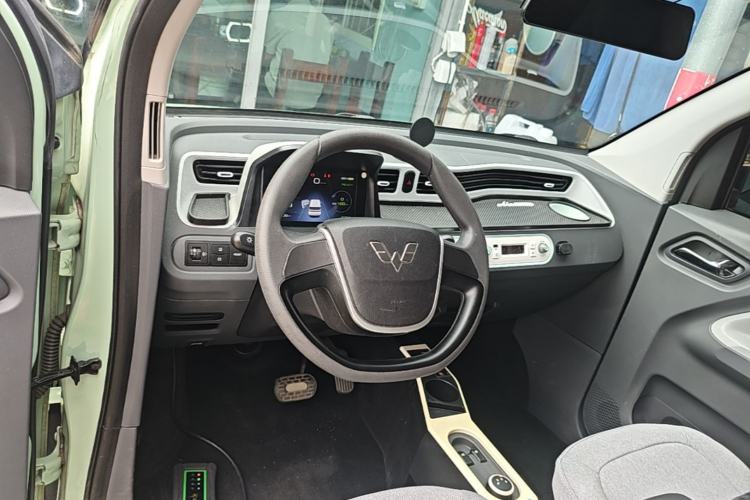 Used Wuling Hongguang MINIEV 2021 Macaron Premium Model – Lithium Iron Phosphate Steering Wheel
