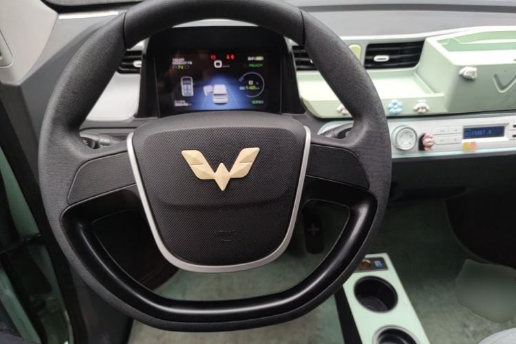 Used Wuling Hongguang MINIEV 2021 Macaron Premium Model – Lithium Iron Phosphate Steering Wheel