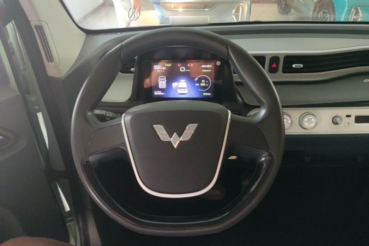 Used Wuling Hongguang MINIEV 2021 Macaron Fashion Edition Lithium-Ion Battery Steering Wheel