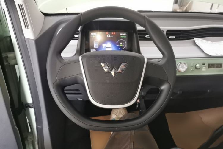 Used Wuling Hongguang MINIEV 2021 Macaron Premium Model – Lithium Iron Phosphate Steering Wheel