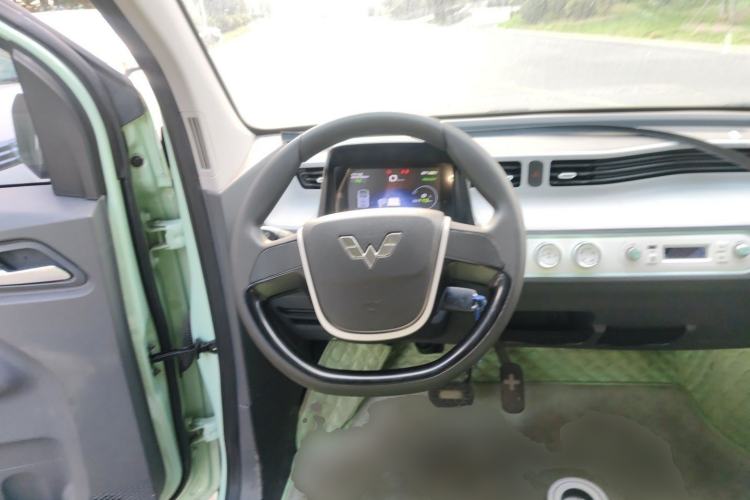 Used Wuling Hongguang MINIEV 2021 Macaron Premium Model – Lithium Iron Phosphate Steering Wheel