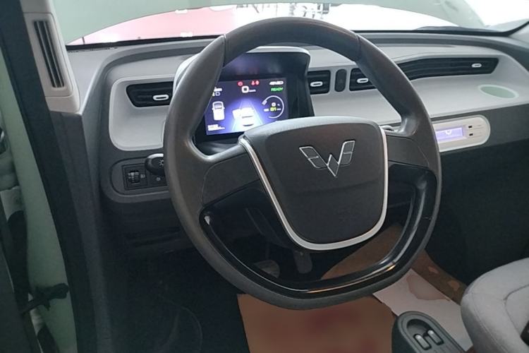 Used Wuling Hongguang MINIEV 2021 Macaron Premium Model – Lithium Iron Phosphate Steering Wheel