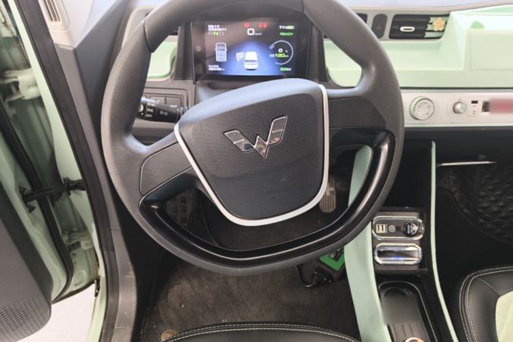 Used Wuling Hongguang MINIEV 2021 Macaron Sandwich Model 170 km Lithium Iron Phosphate Steering Wheel