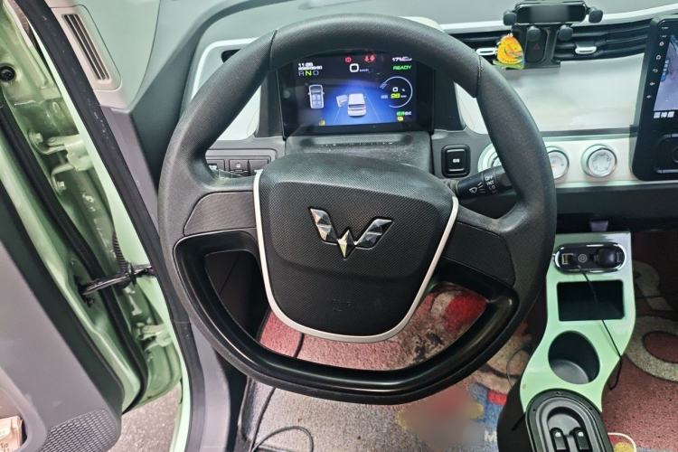 Used Wuling Hongguang MINIEV 2021 Macaron Premium Model – Lithium-NMC Steering Wheel