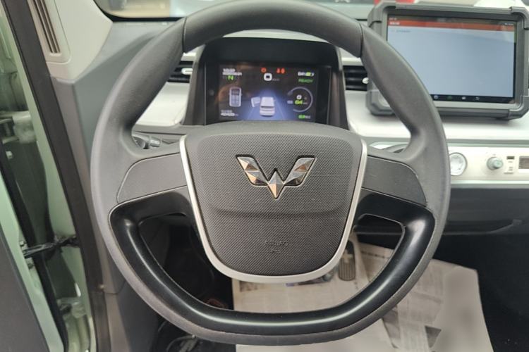 Used Wuling Hongguang MINIEV 2021 Macaron Fashion Model Lithium Iron Phosphate Steering Wheel
