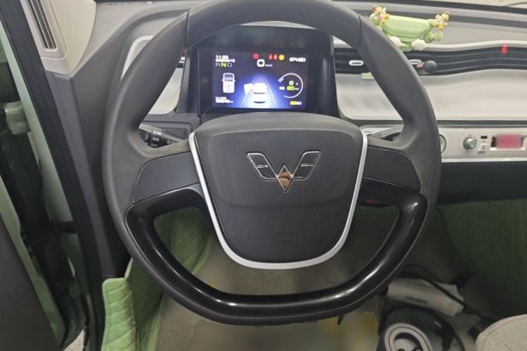Used Wuling Hongguang MINIEV 2021 Macaron Fashion Edition Lithium-Ion Battery Steering Wheel
