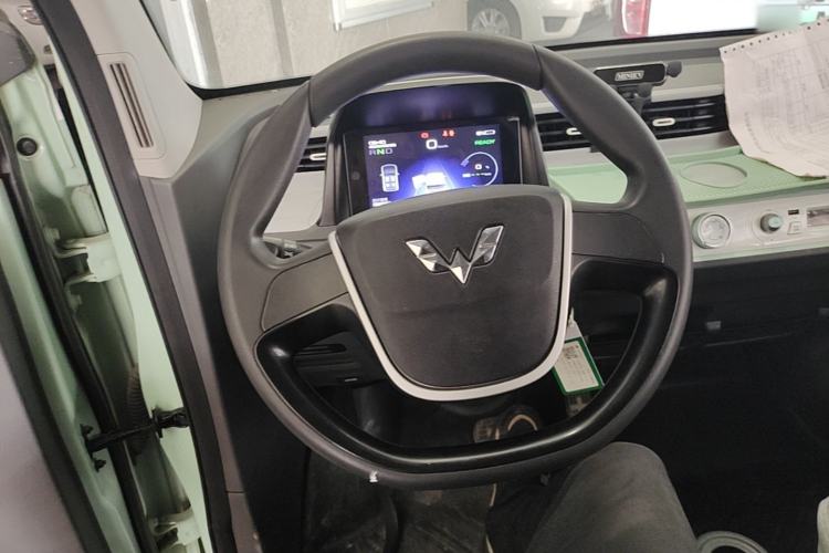 Used Wuling Hongguang MINIEV 2021 Macaron Premium Model – Lithium Iron Phosphate Steering Wheel