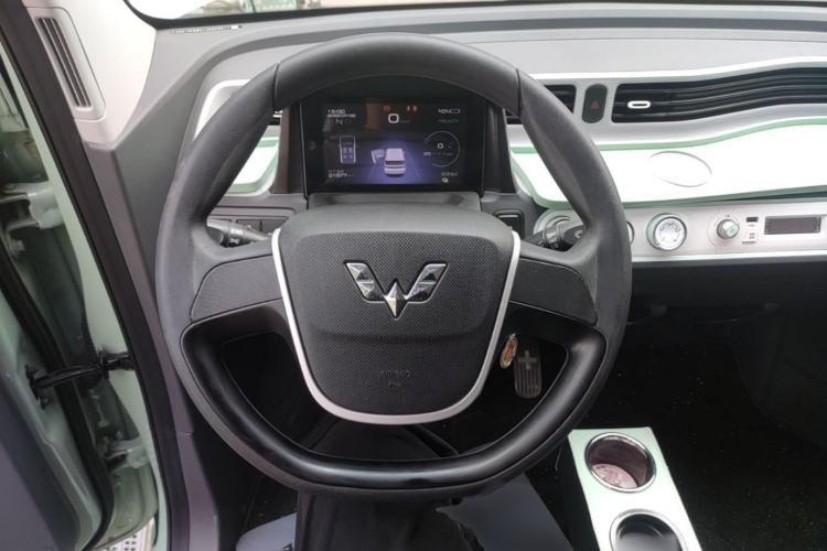 Used Wuling Hongguang MINIEV 2021 Macaron Premium Model – Lithium Iron Phosphate Steering Wheel