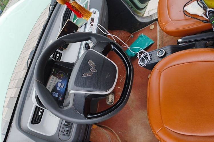 Used Wuling Hongguang MINIEV 2021 Macaron Premium Model – Lithium-NMC Steering Wheel