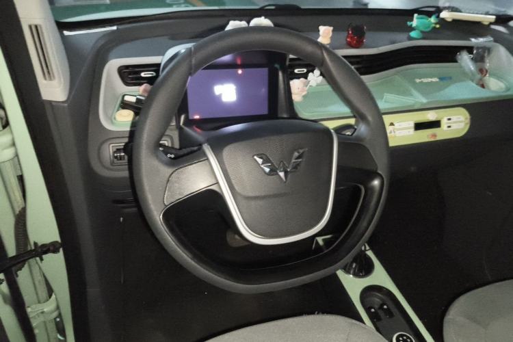 Used Wuling Hongguang MINIEV 2021 Macaron Premium Model – Lithium-NMC Steering Wheel