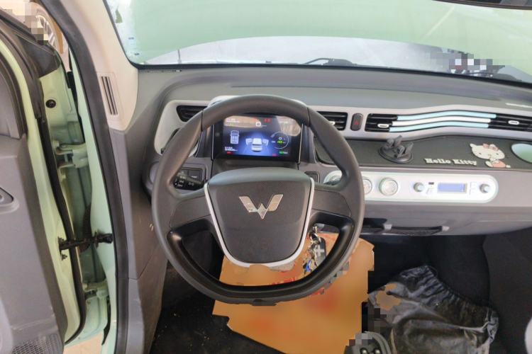 Used Wuling Hongguang MINIEV 2021 Macaron Fashion Model Lithium Iron Phosphate Steering Wheel