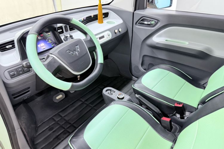 Used Wuling Hongguang MINIEV 2021 Macaron Premium Model – Lithium Iron Phosphate Steering Wheel