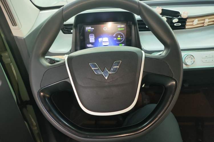 Used Wuling Hongguang MINIEV 2021 Macaron Premium Model – Lithium Iron Phosphate Steering Wheel