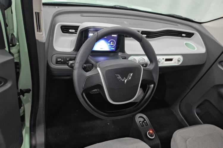Used Wuling Hongguang MINIEV 2021 Macaron Premium Model – Lithium Iron Phosphate Steering Wheel