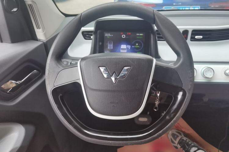Used Wuling Hongguang MINIEV 2021 Macaron Premium Model – Lithium Iron Phosphate Steering Wheel