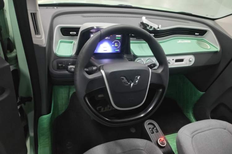 Used Wuling Hongguang MINIEV 2021 Macaron Premium Model – Lithium Iron Phosphate Steering Wheel