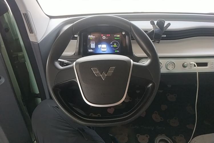 Used Wuling Hongguang MINIEV 2021 Macaron Premium Model – Lithium Iron Phosphate Steering Wheel