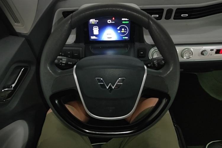Used Wuling Hongguang MINIEV 2021 Macaron Premium Model – Lithium-NMC Steering Wheel