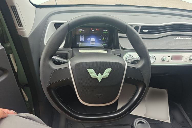 Used Wuling Hongguang MINIEV 2021 Macaron Premium Model – Lithium Iron Phosphate Steering Wheel