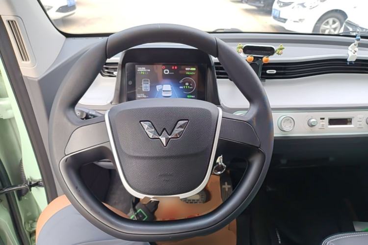 Used Wuling Hongguang MINIEV 2021 Macaron Fashion Model Lithium Iron Phosphate Steering Wheel